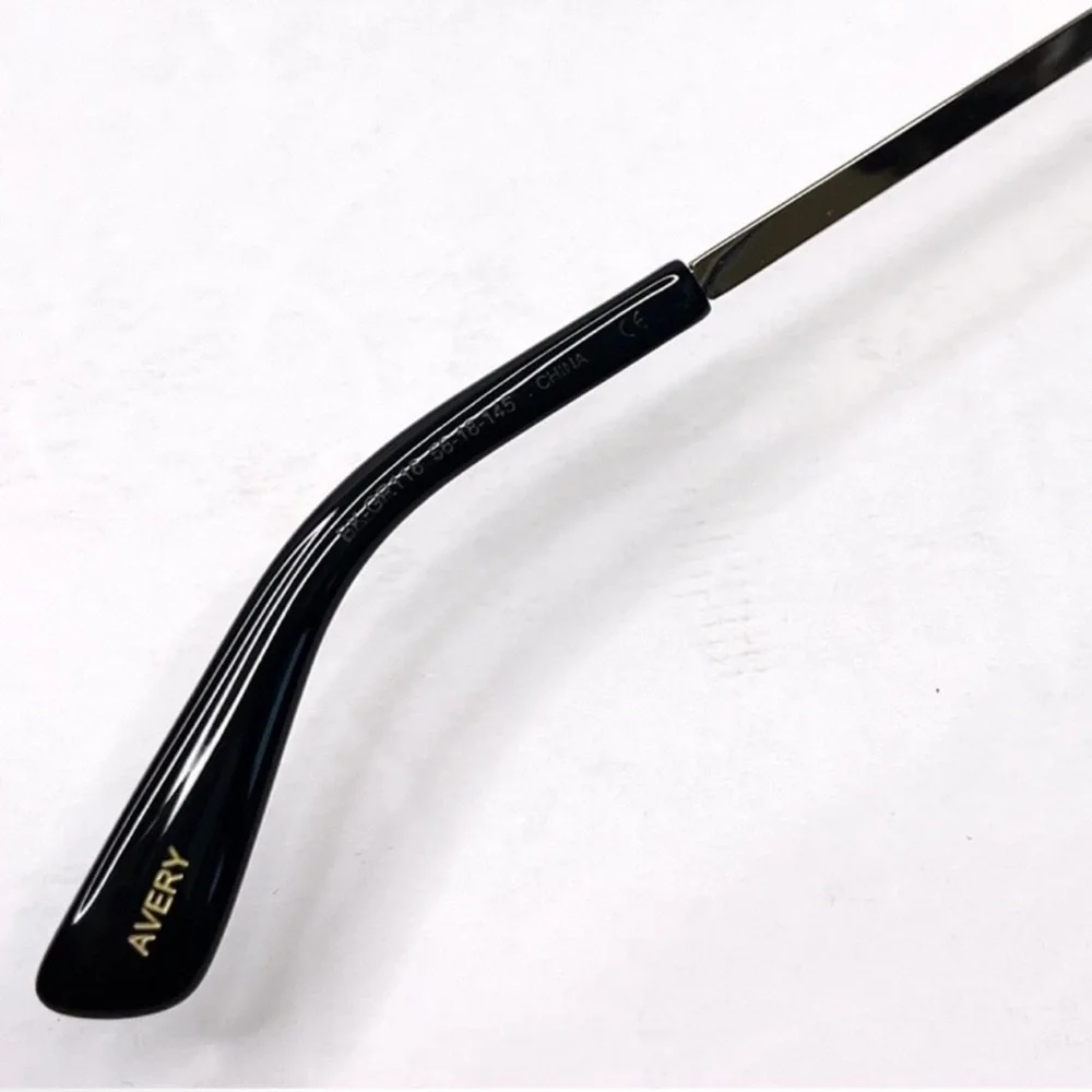 DIFF Eyewear NEW Avery Black Cat Eye Sunglasses NEW In Case And Box
